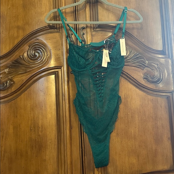 NEW Victoria's Secret Lace Up Unlined Wicked Green Teddy  Bodysuit Lingerie M - Picture 5 of 16